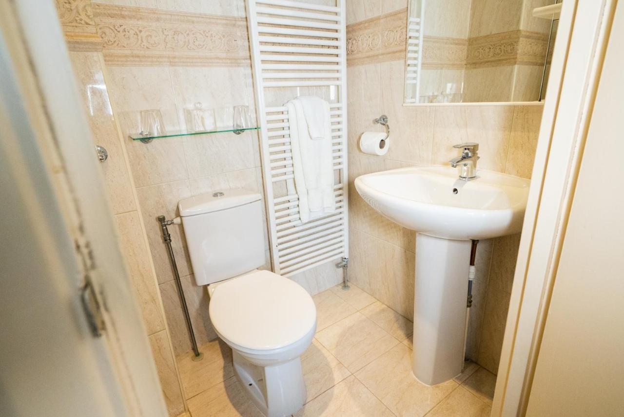 Barbican House Йорк Екстериор снимка